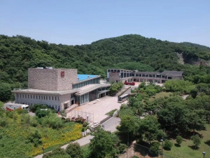 鎮(zhèn)江市華藝演出有限責任公司